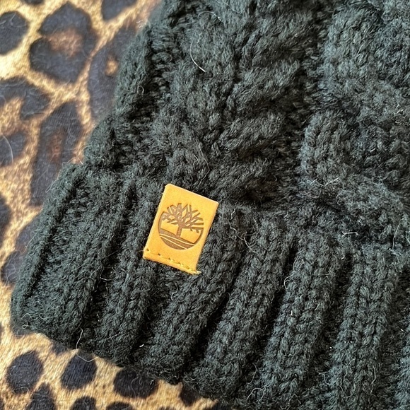 Brand New Timberland Black Cable Knit Beanie Hat Pom Cozy Fleece Lining Winter main image 6